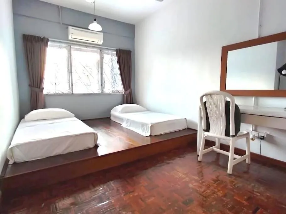 Knocknock 70S Home, Courtyard Garden Jonker Parking 0*, Malacca Malesia